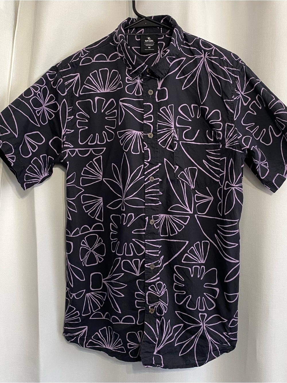 Rip Curl Hawaiian Aloha Shirt Mens Medium Black Purple Floral Abstract Design